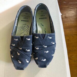 TOMS shoes